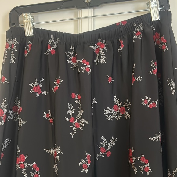 Vintage Floral Boho Maxi Skirt - Picture 5 of 8